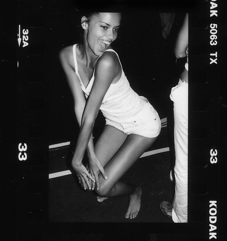 2000-05-17_Victoria_s_Secret_Fashion_Show_Rehersal_-_Cannes2C_France_8A.jpg