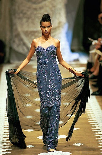 Emanuel_Ungaro_Fall_Winter_1999_Haute_Couture2.jpg