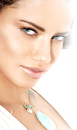 Maybelline_Mineral_Power_Natural_Perfecting_Foundation_2007_1A.jpg