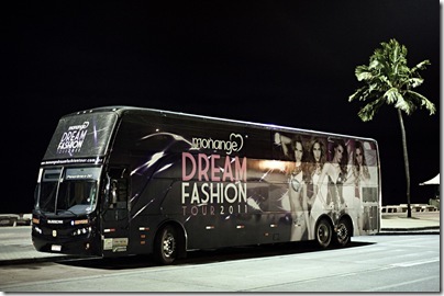 Monange_Dream_Fashion_Tour_2011_-_Bus_1.jpeg