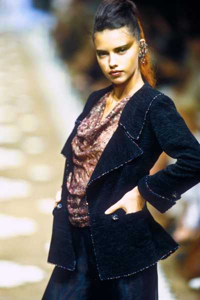 Emanuel_Ungaro_Fall_Winter_1999_Haute_Couture5.jpeg