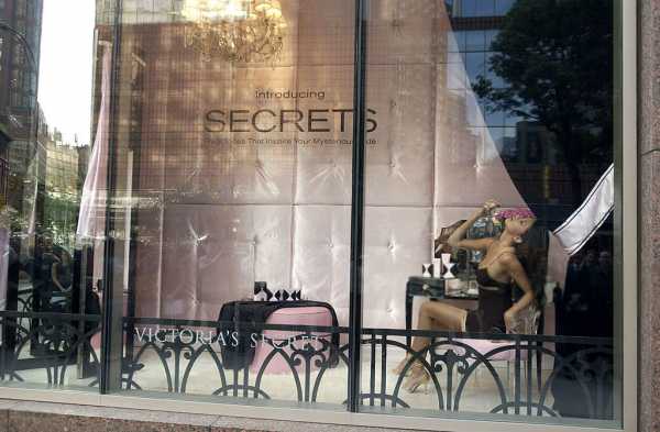 Secrets_Perfume_Launch_8.jpg