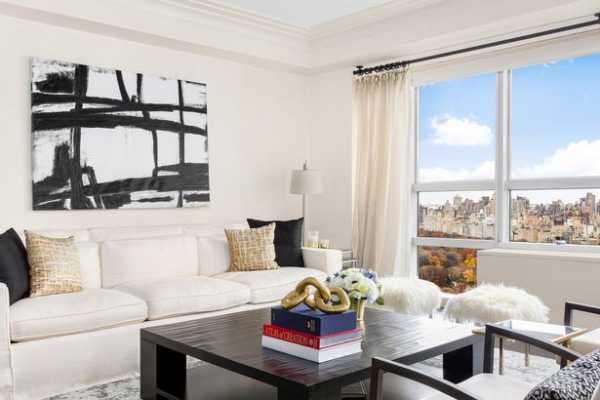VC-Angel-Adriana-Lima-strips-price-of-NYC-apartment.jpeg