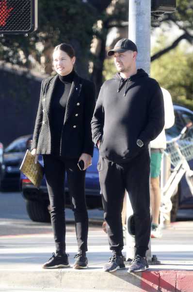 Adriana_Lima_out_and_about_in_Los_Angeles_01-16-2024__7__467fab0a97e07001ac7aa9f3122a46ef.jpg